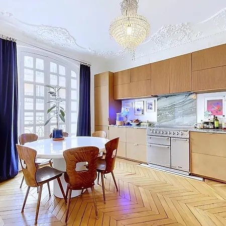 Appartement Beautiful Family Flat Near Arc De Triomphe Parijs
