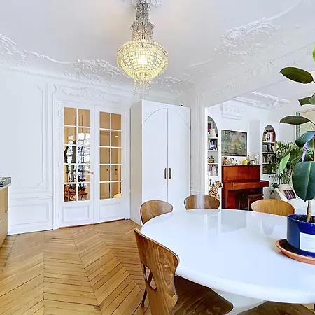 Appartement Beautiful Family Flat Near Arc De Triomphe Parijs